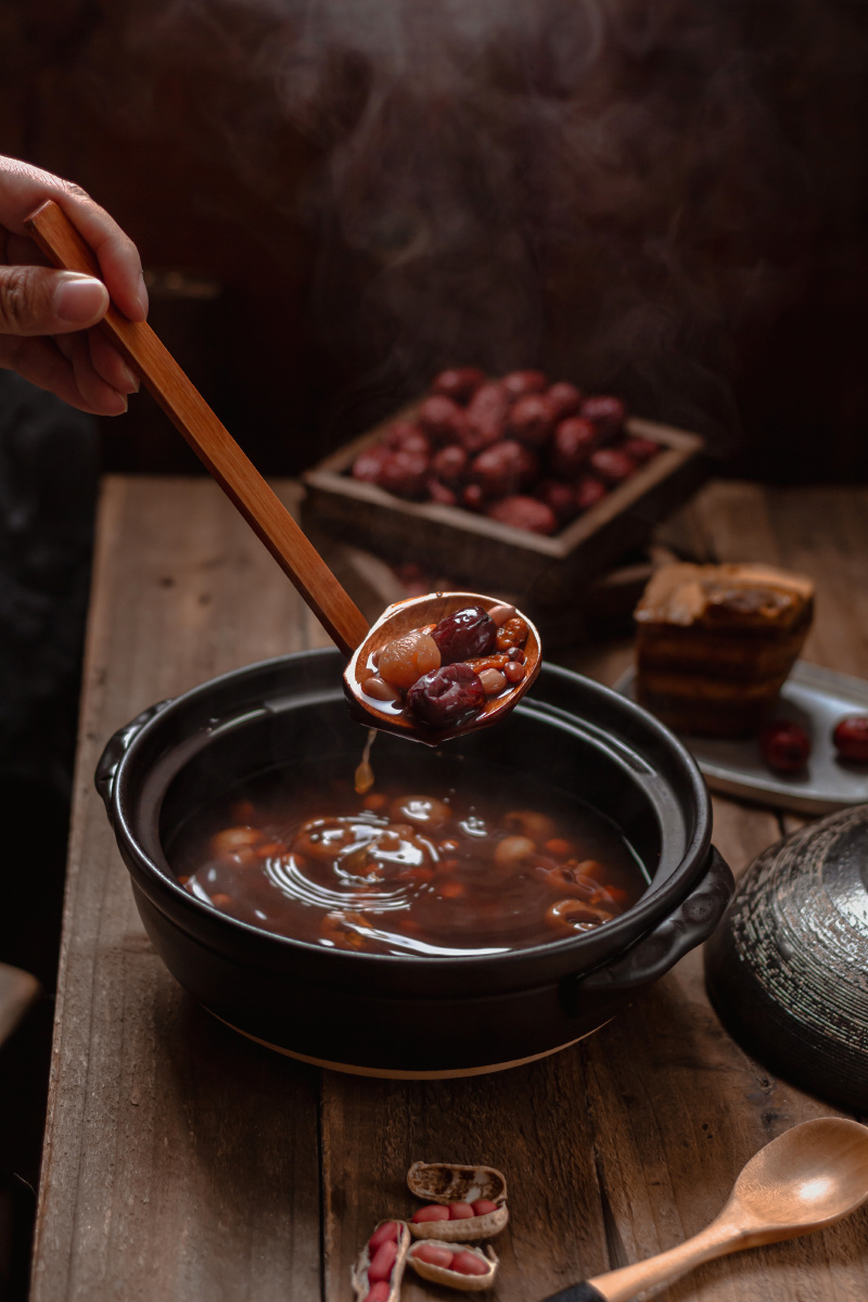 秋日甜汤五红汤红枣枸杞红皮花生干桂圆红豆红糖