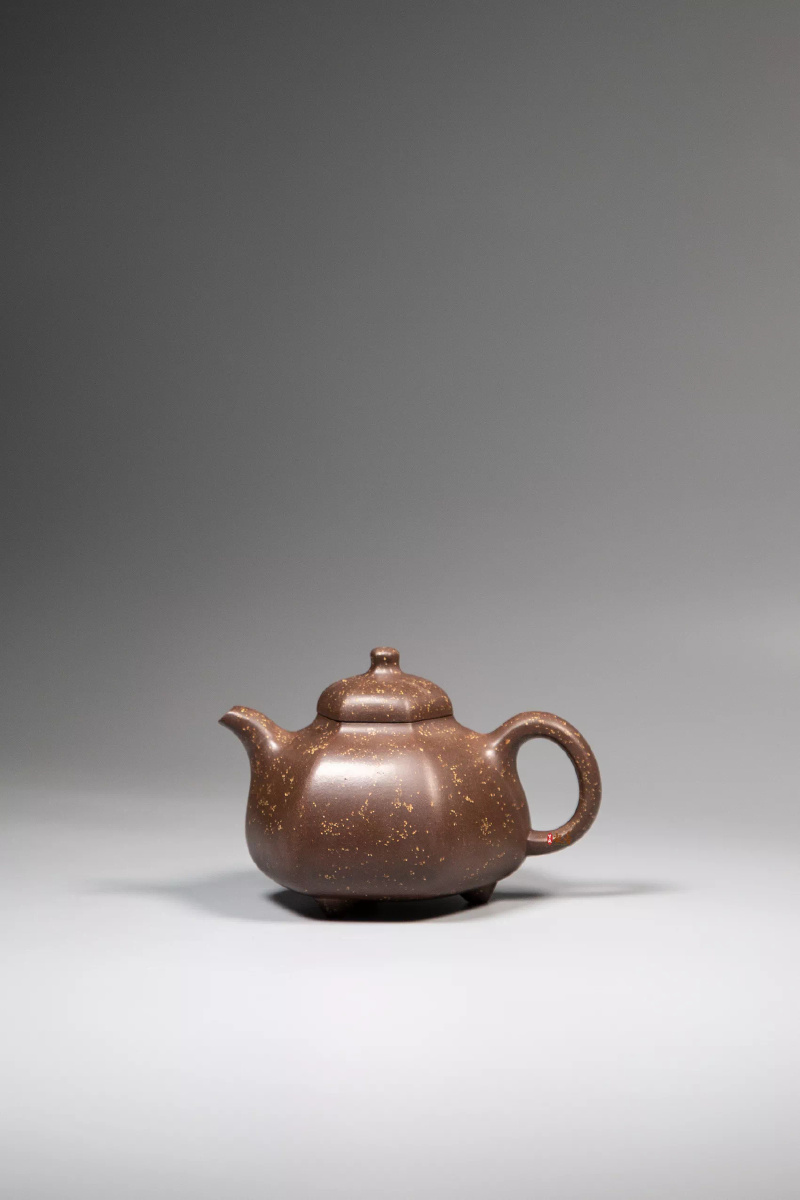 作者许杰作品六角乳鼎长145cm高95cm容量380cc材料紫泥铺砂估价