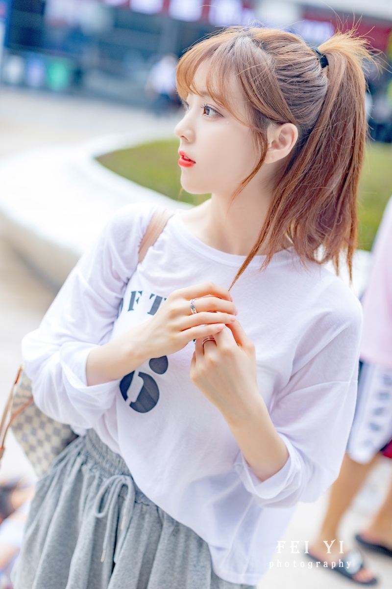 偶遇美女车模春晓