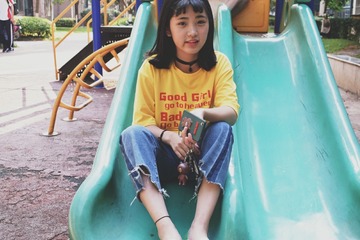 254700