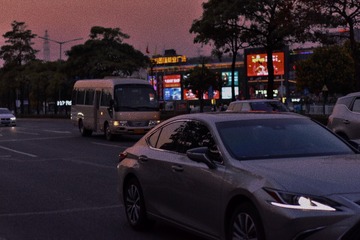 2B882801-06BB-4F8C-A8B5-1B708F98CFFF/L0/001