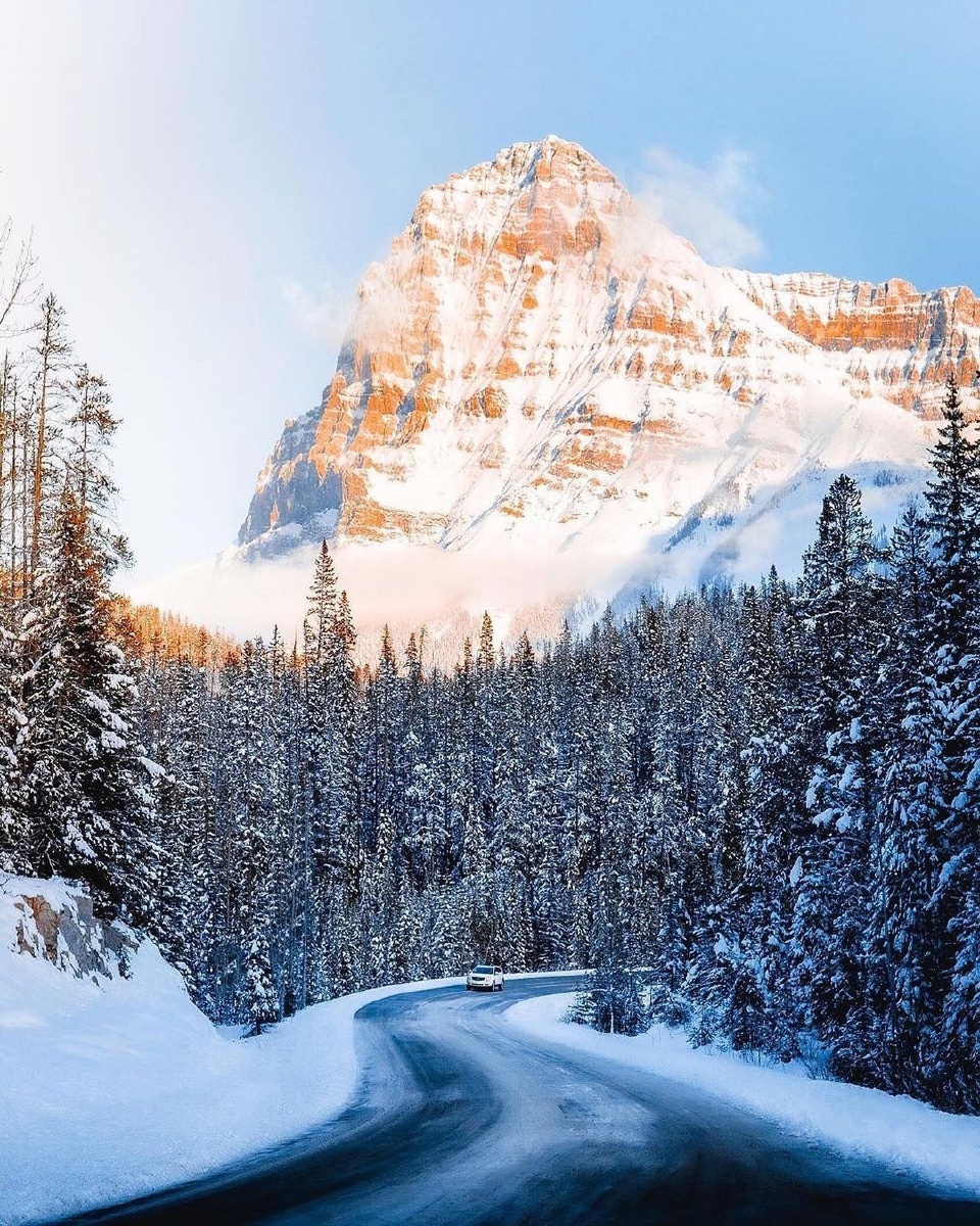 落基山脉的冬日雪景宛如人间仙境