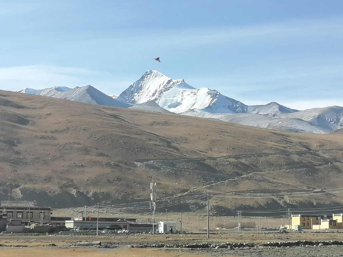 库拉岗日雪山主峰7538米