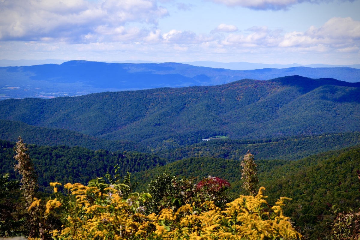 蓝岭山脉之美摄于美国仙那度国家公园