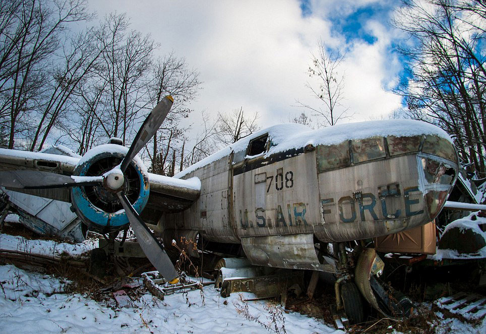 二战废弃的飞机现在还有一番独一的美