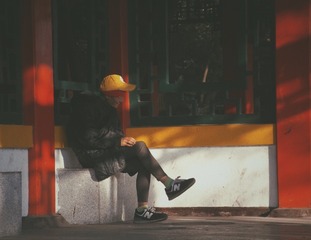 001