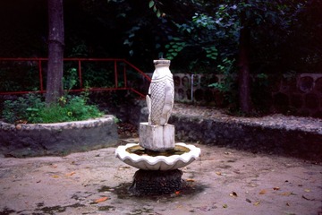 废弃的喷水池