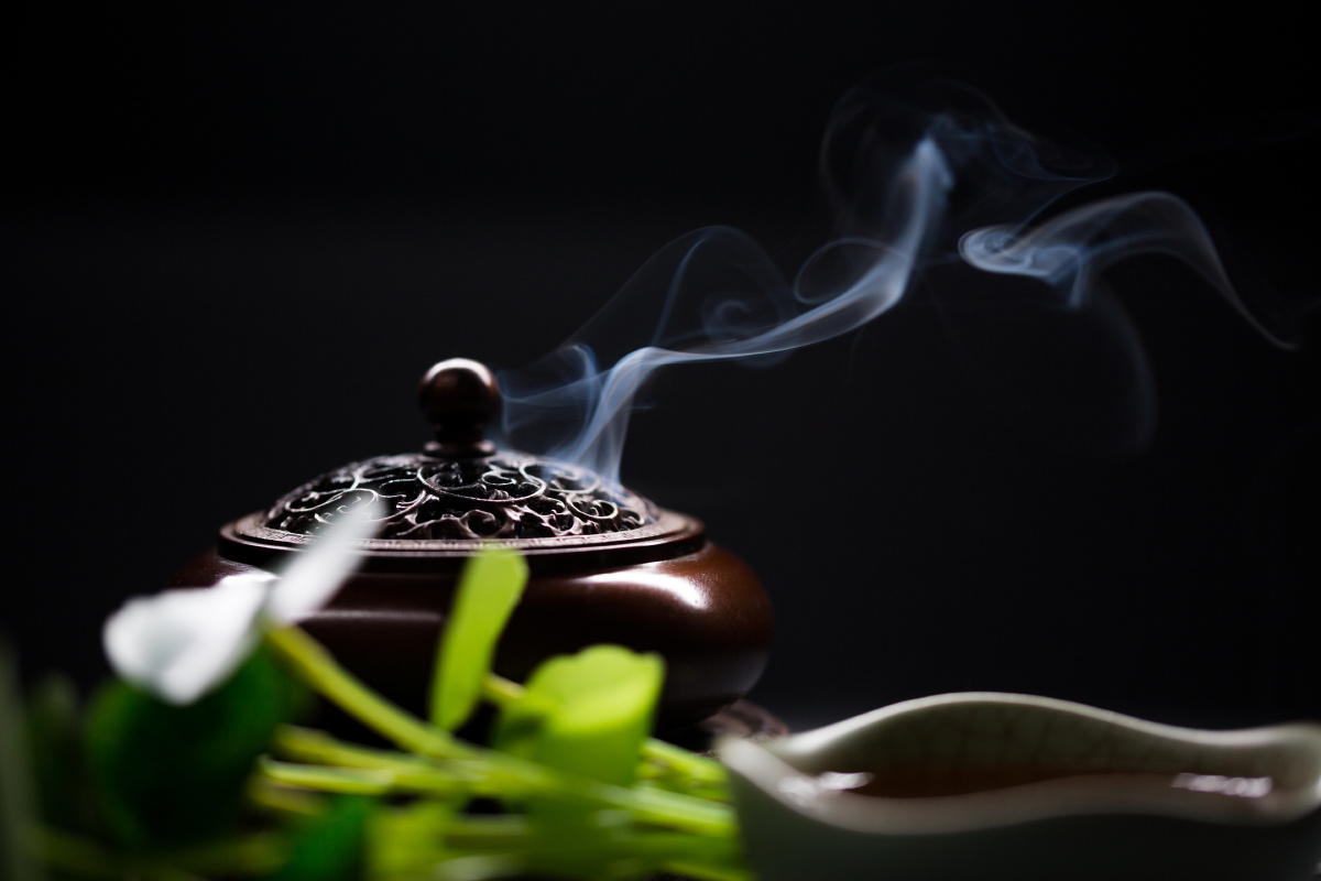 茶与香炉