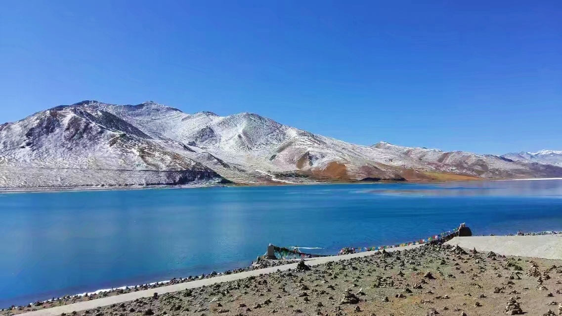 水天一色朝拜羊湖