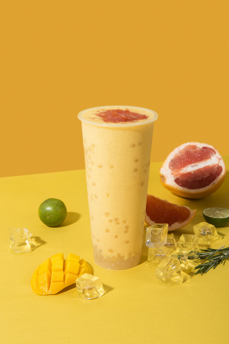 炎热天气来一杯奶茶续命吧