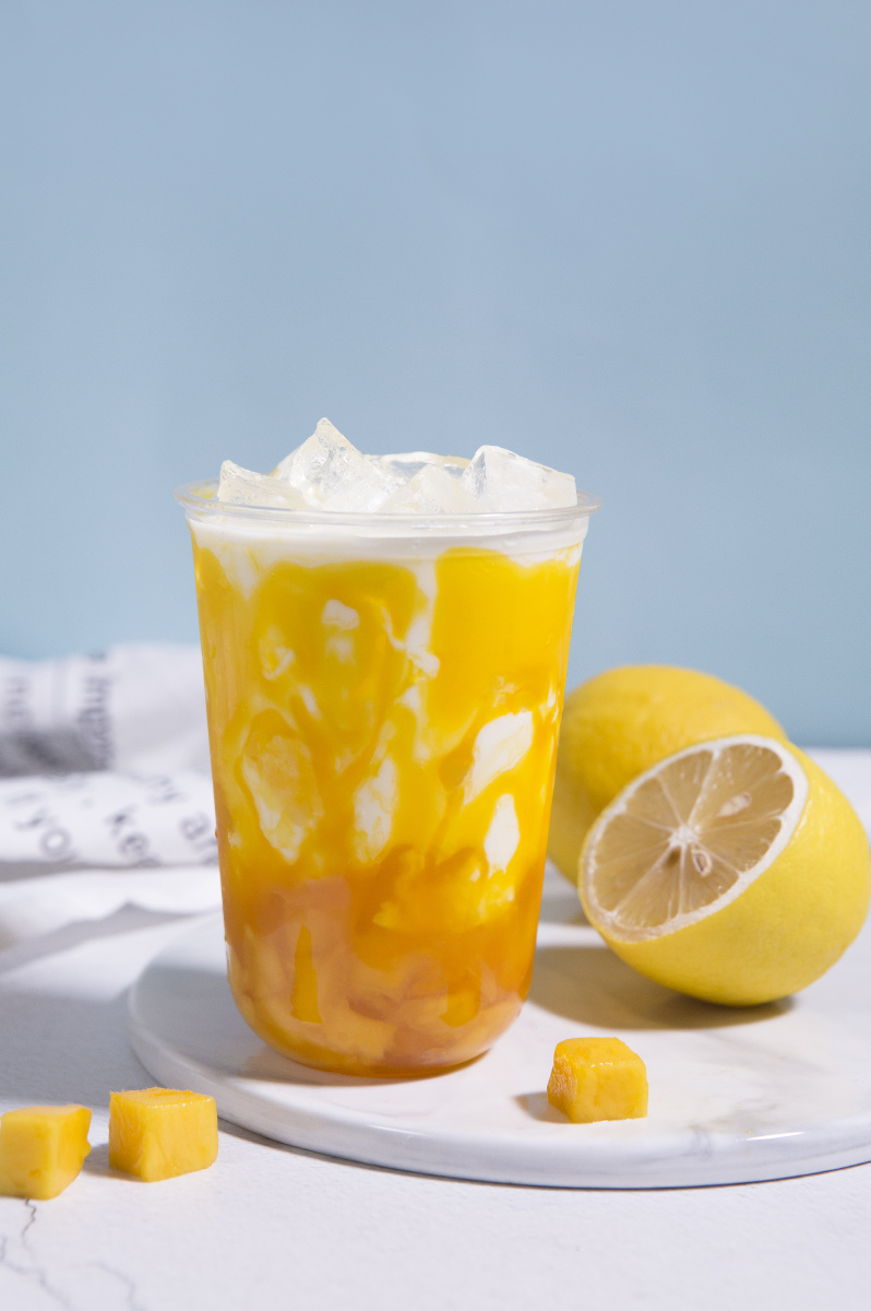 炎热天气来一杯奶茶续命吧