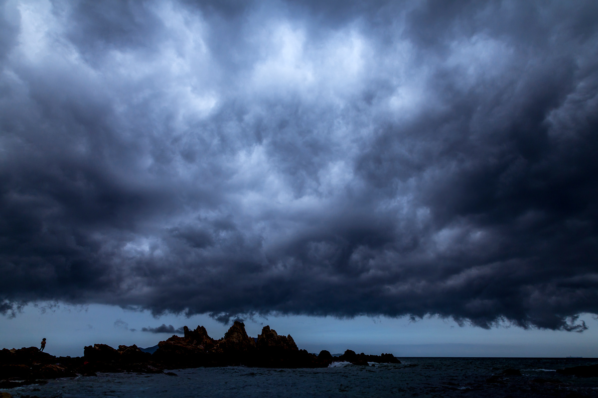 暴风雨将至