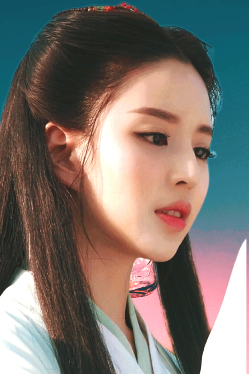 翠衣薄纱如花艳柳眉凤眼俏佳人