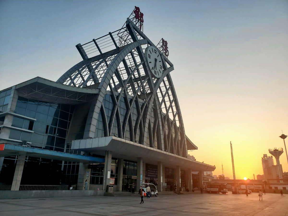 已成回忆的邵阳火车南标志性建筑