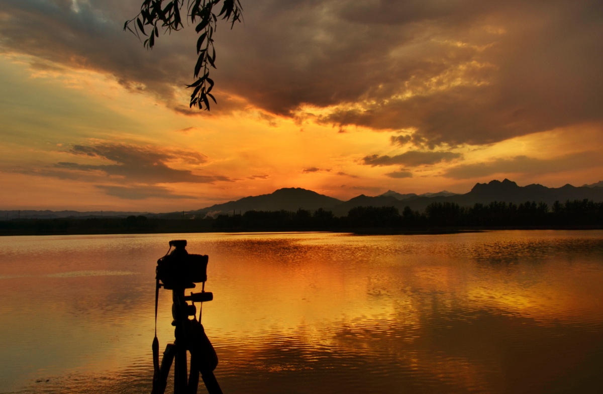 河南济源风采各异曲阳湖