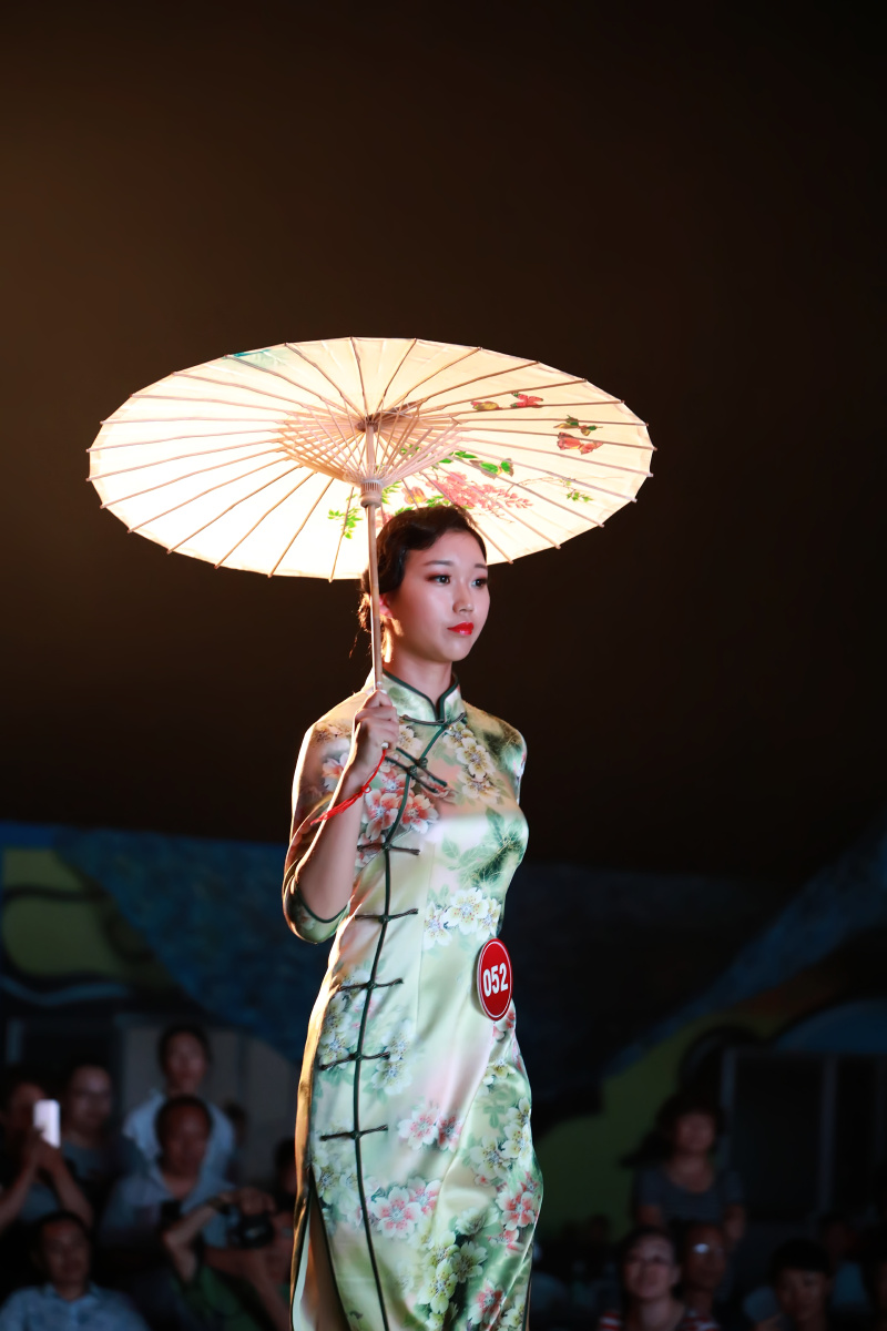 旗袍秀(世界旅游小姐大赛山东赛区半决赛)