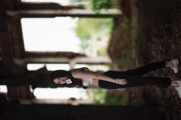 001