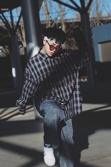 001