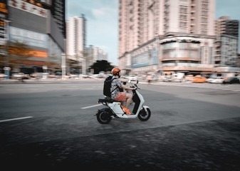Optional("7455E076-E49B-47D1-AF29-73A950BF4ECC/L0/001")