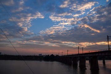 932783