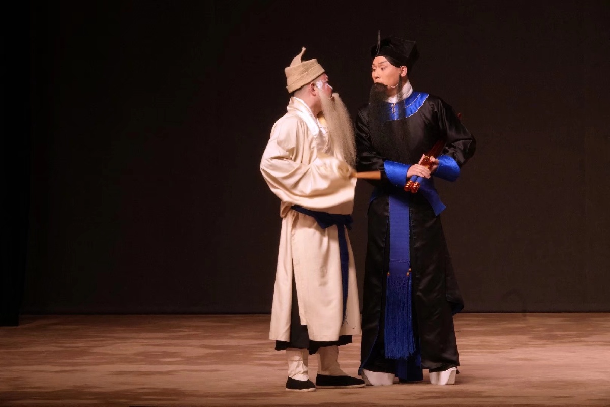 京剧秦琼卖马剧照三卖马耍锏大连京剧院演出主演凌珂秦琼一一凌珂王老