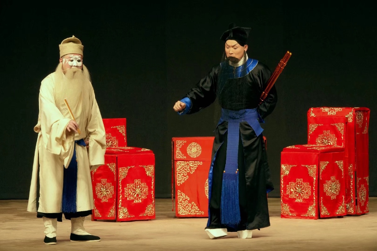 京剧秦琼卖马剧照三卖马耍锏大连京剧院演出主演凌珂秦琼一一凌珂王老