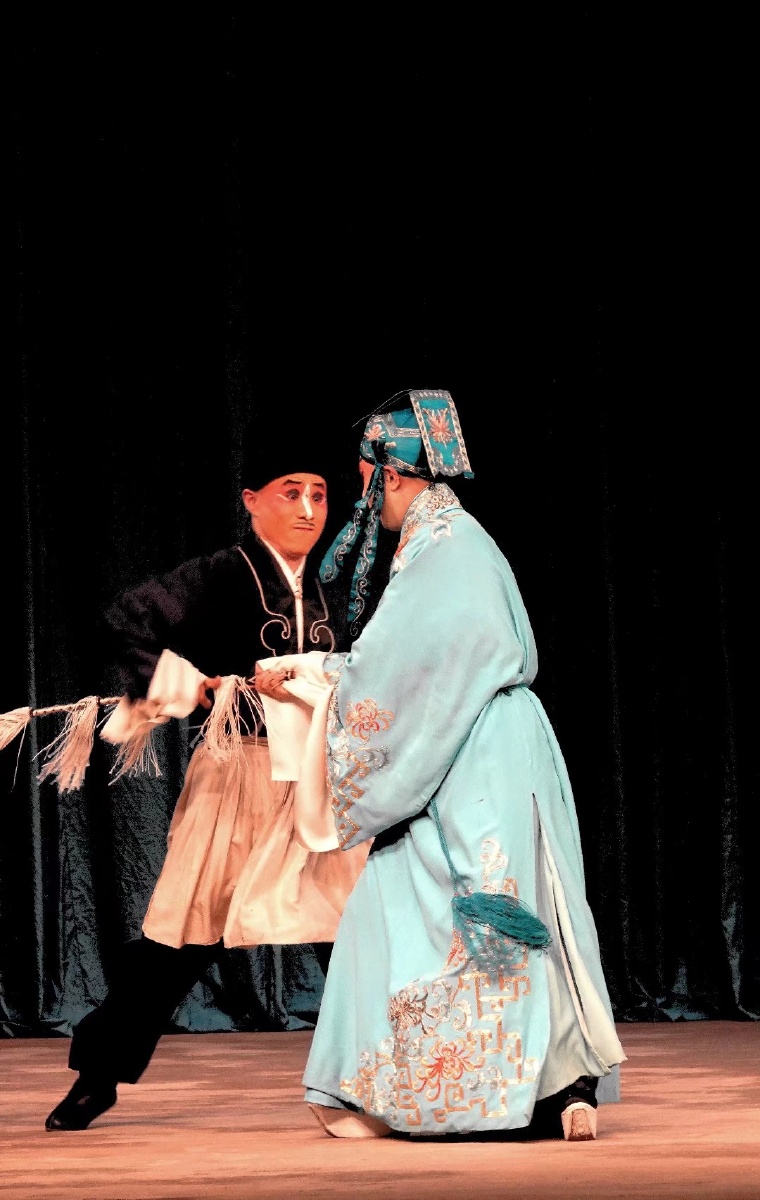 京剧《改容战父》剧照大连市京剧院演出演员:何玉郎一一岳峰饰瓜老一