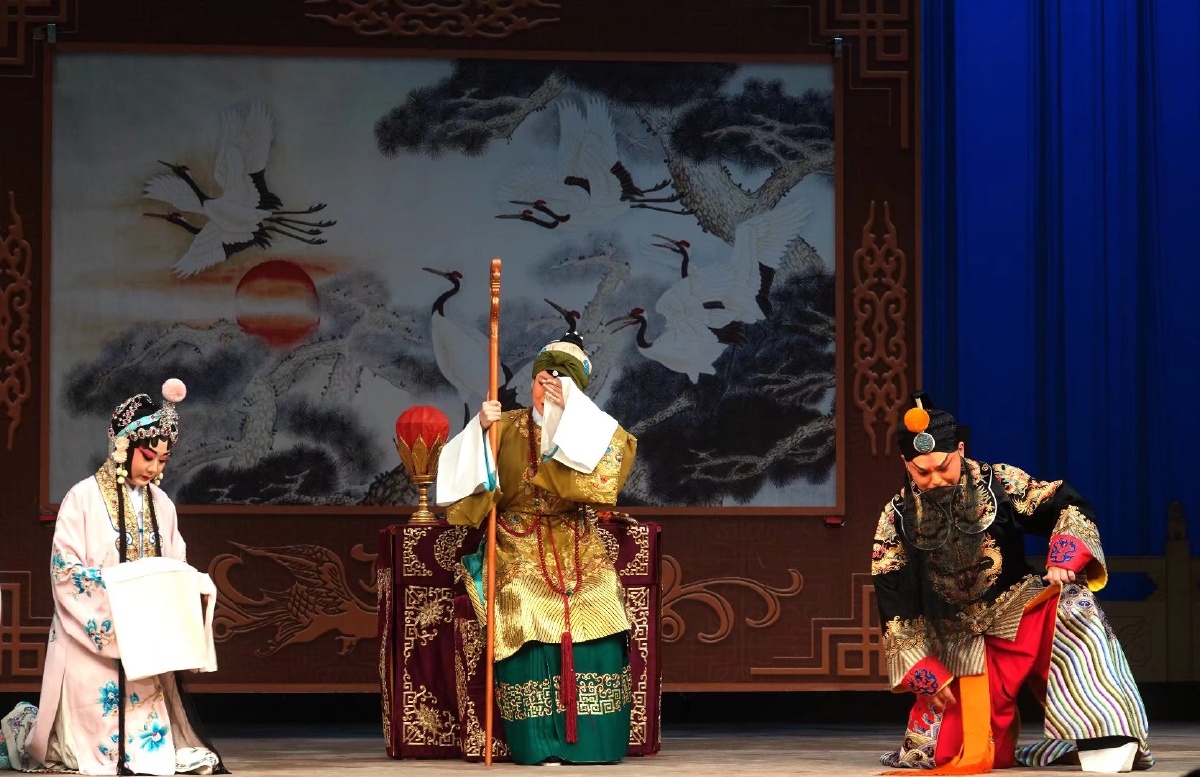 京剧四郎探母剧照探母杨四郎一一杨少彭特邀饰杨六郎一一赵月饰杨宗保