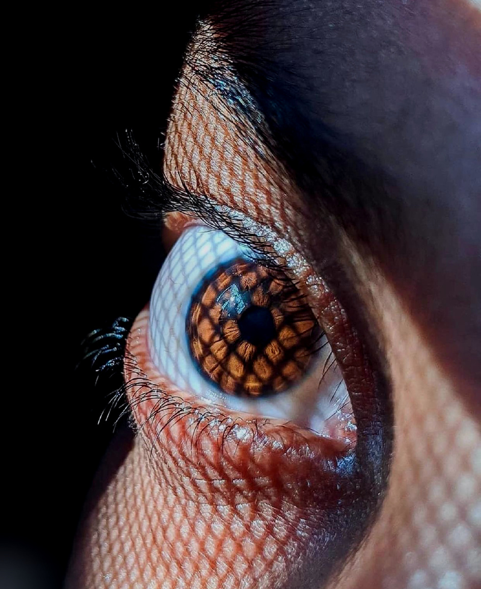 光影梦幻般的眼睛