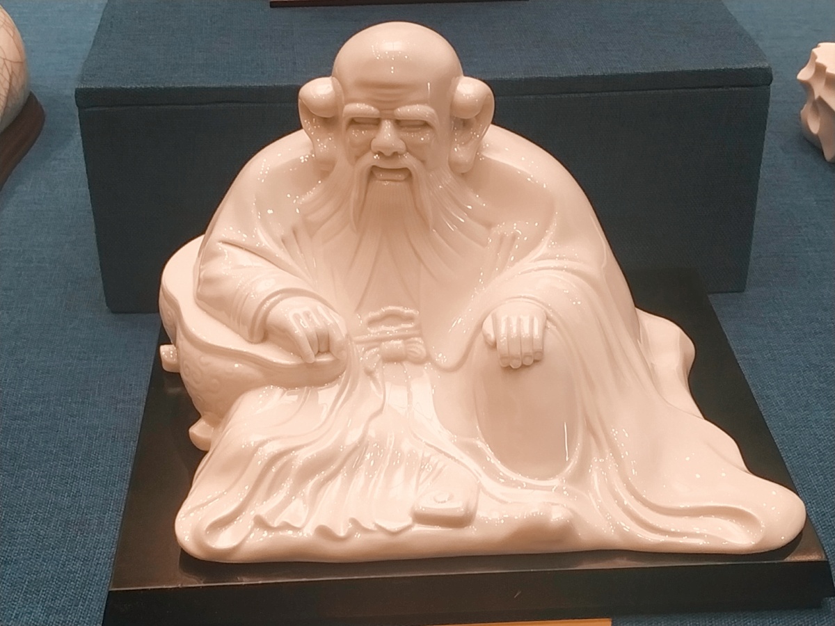 塑像- 就要姜紫 - 图虫