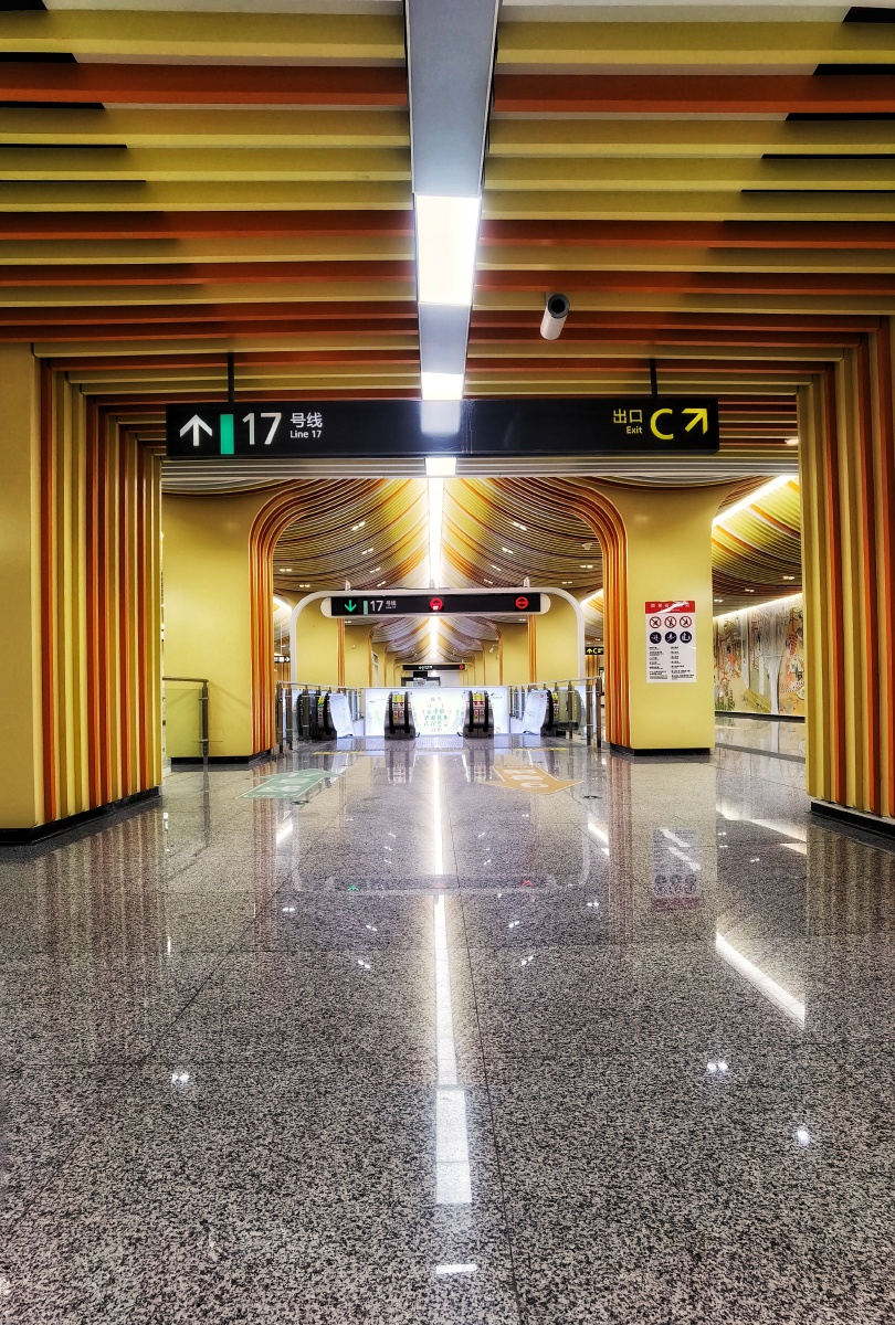 成都地铁17号线机投桥站和凤溪河站