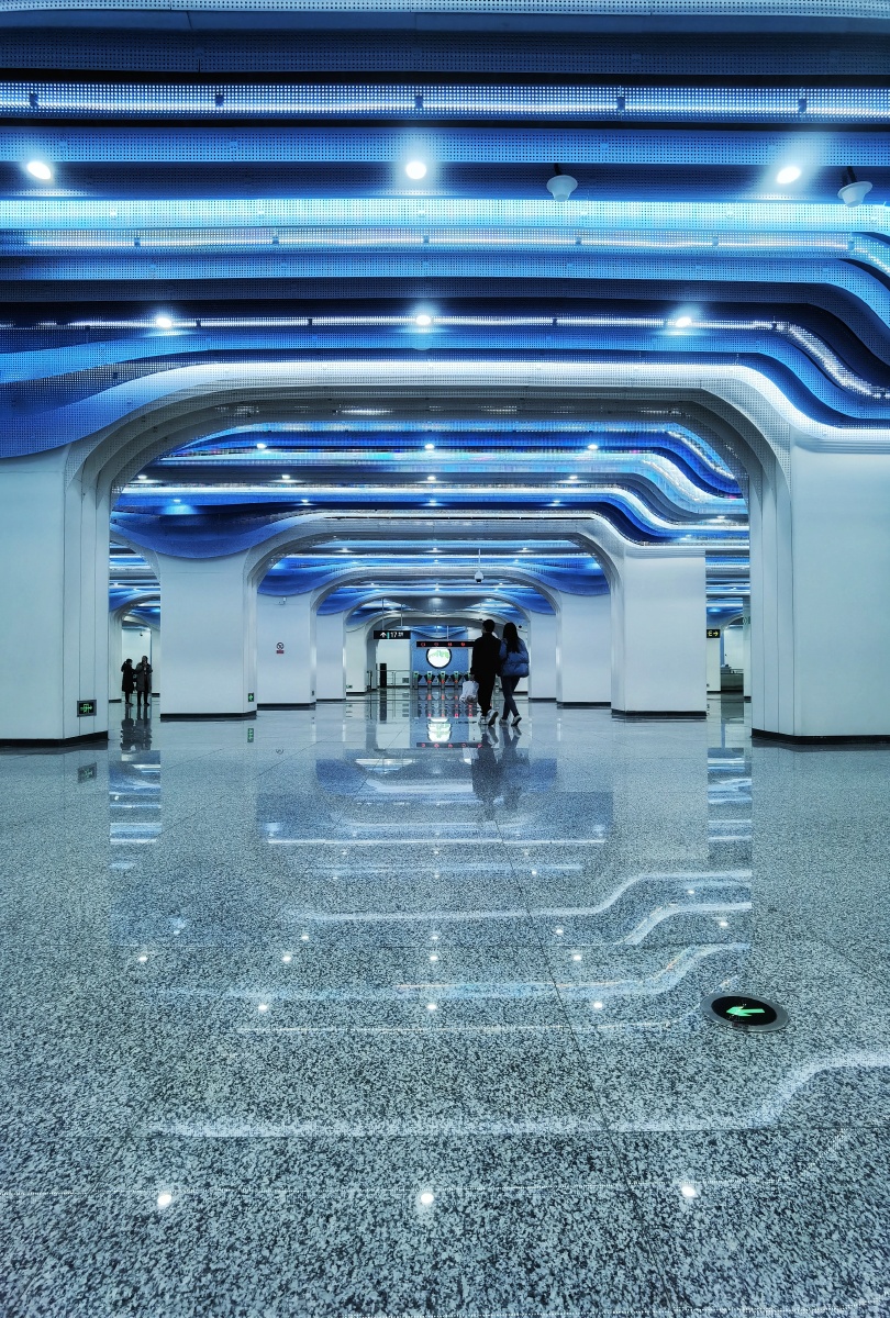 成都地铁17号线机投桥站和凤溪河站