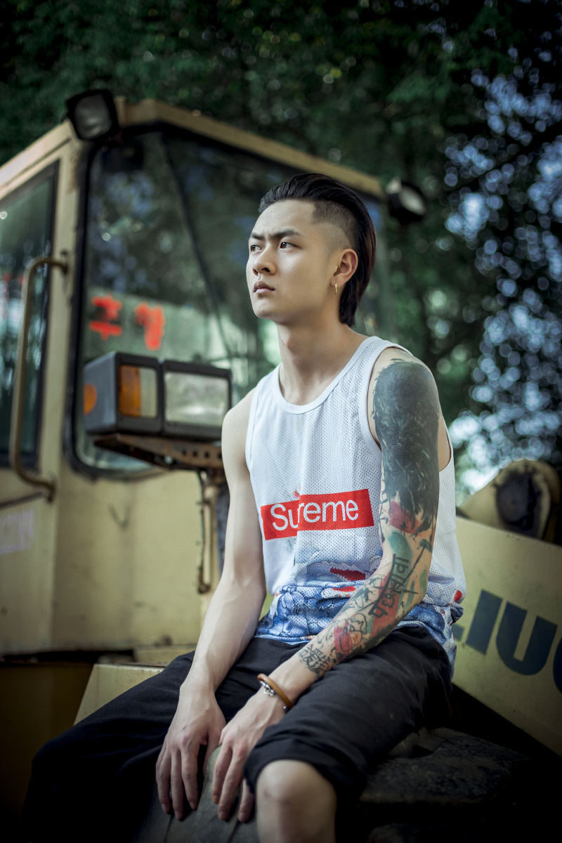 纹身男