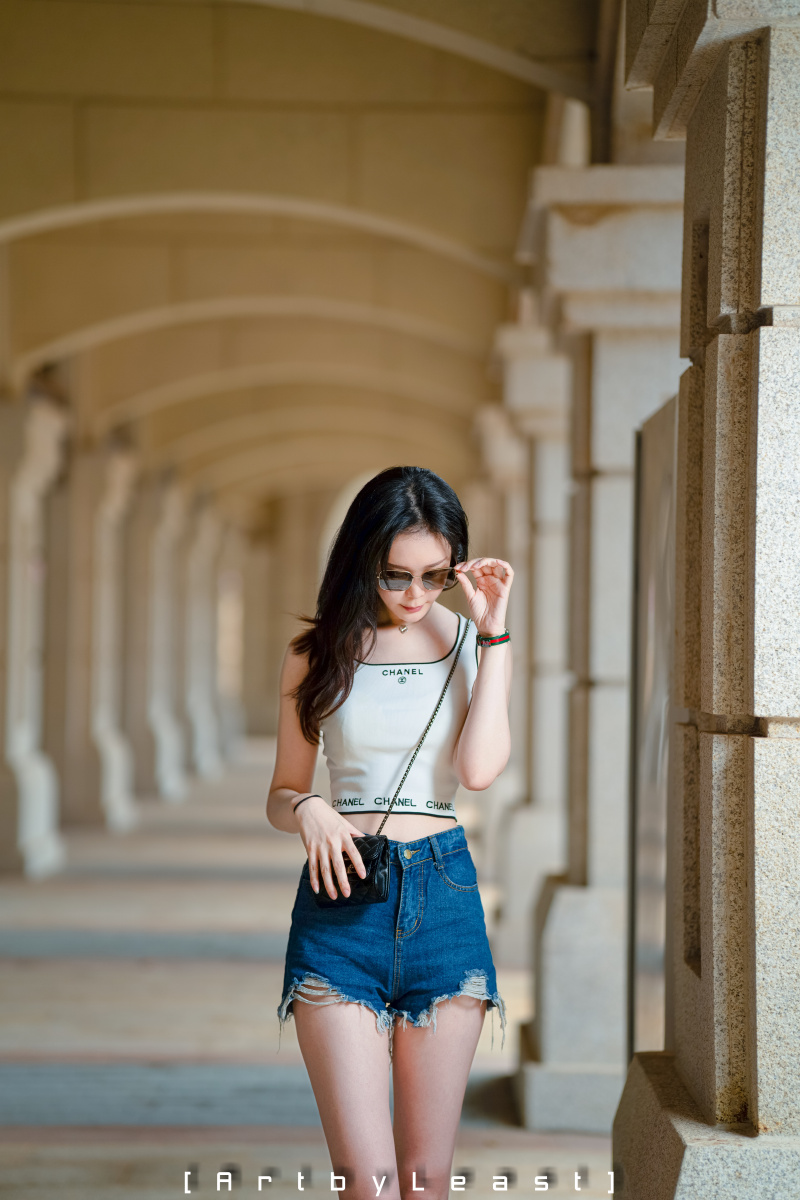 长腿小姐姐人像