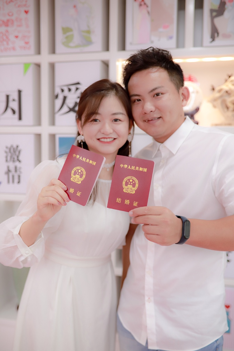 结婚领证跟拍