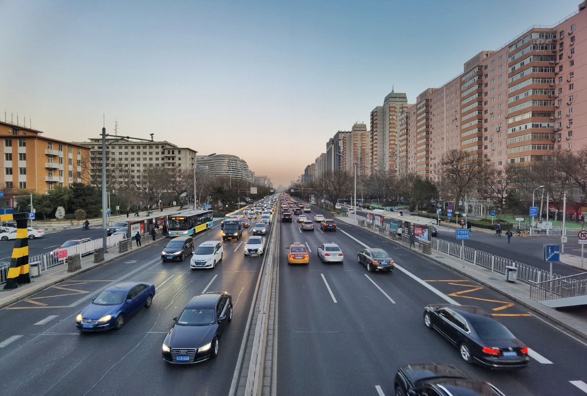 忙碌的车辆忙碌的街道忙碌的北京