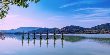82126411-7C41-4F81-BC70-B6564ACE723D