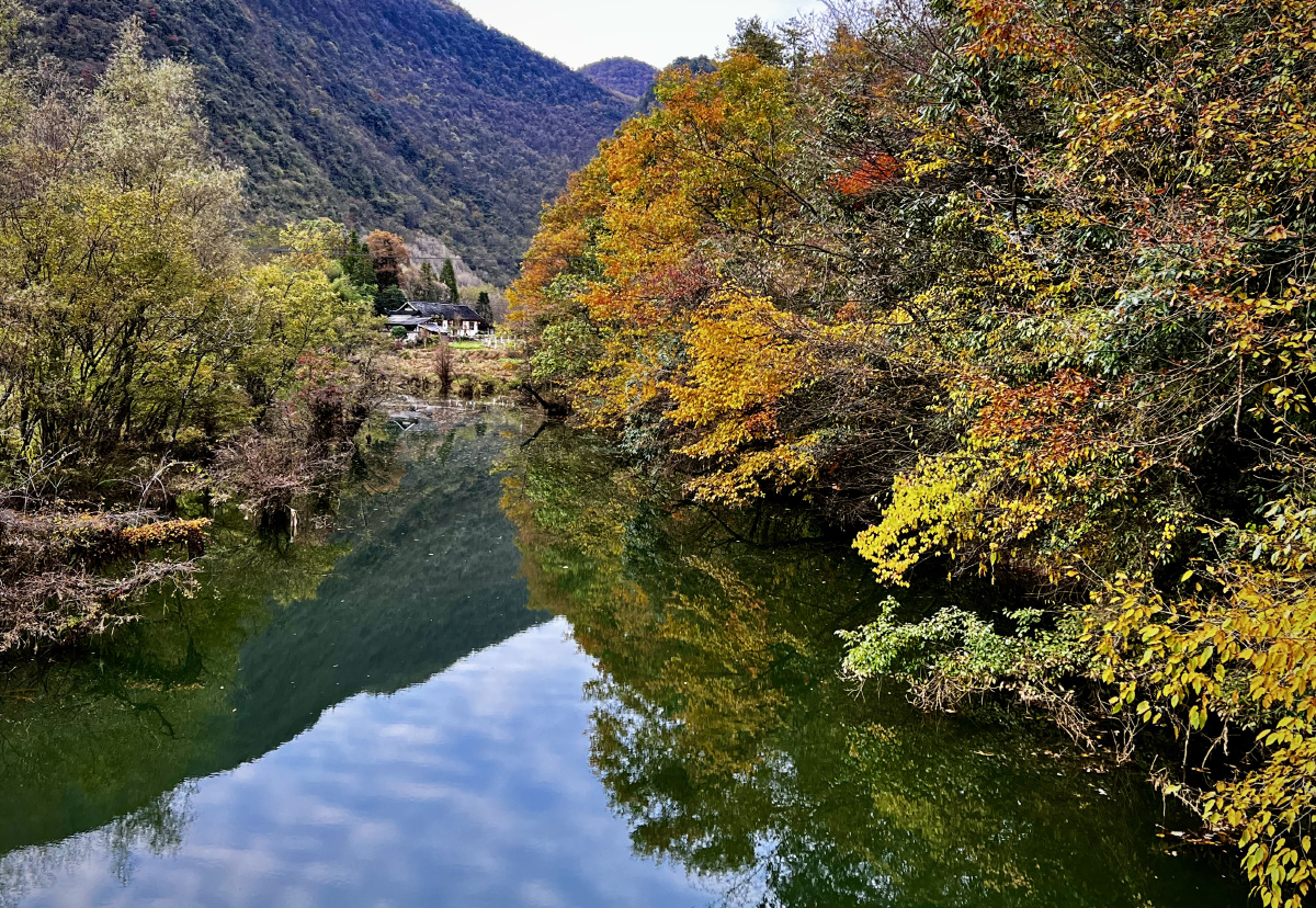 秋染董家河拍摄于湖北恩施
