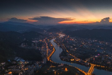 833551
