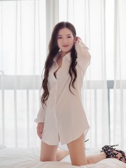 981772