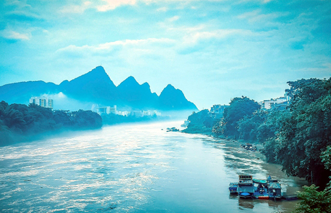 龙江河的早晨宜州