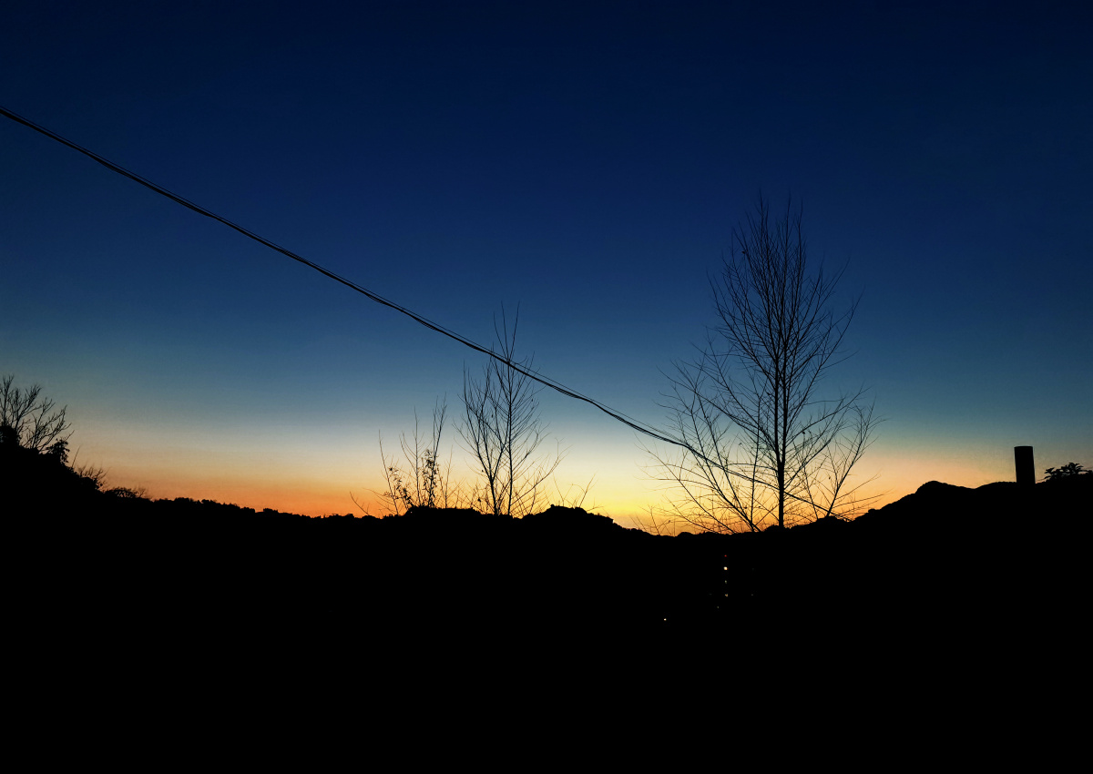 傍晚,山与天空 - 金灿灿的小白 - 图虫