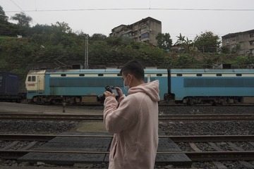 001