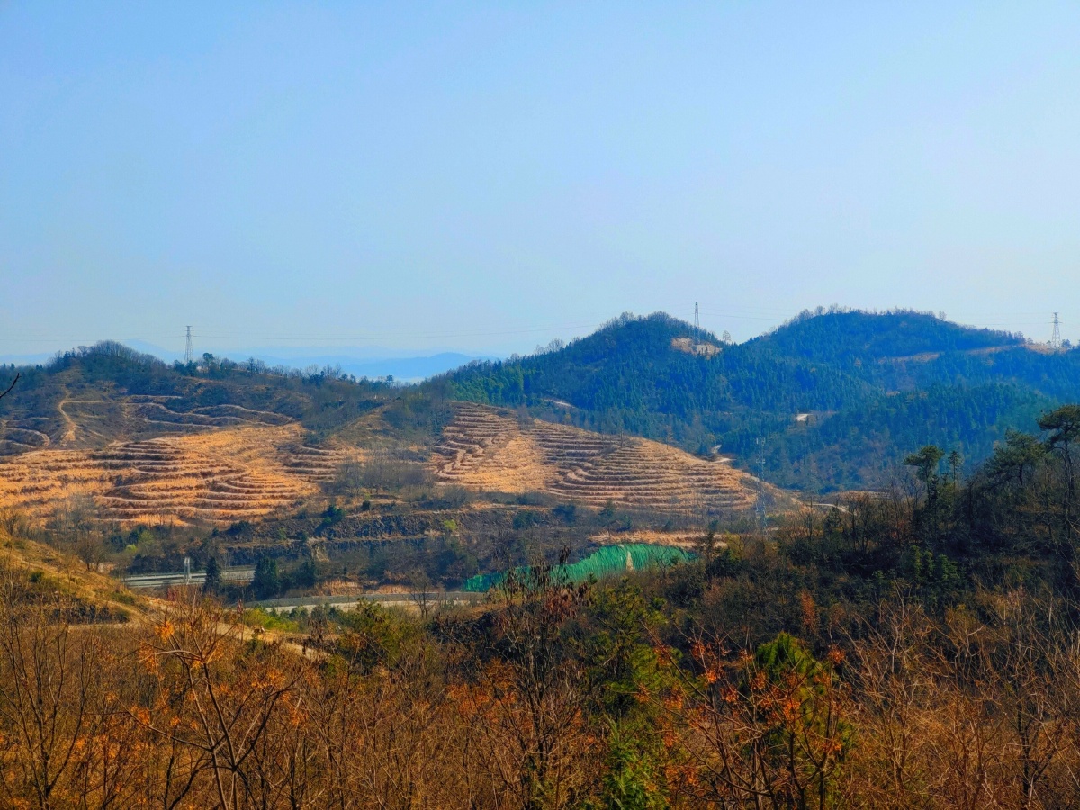信阳大别山地区空气新鲜风景优美