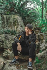 001