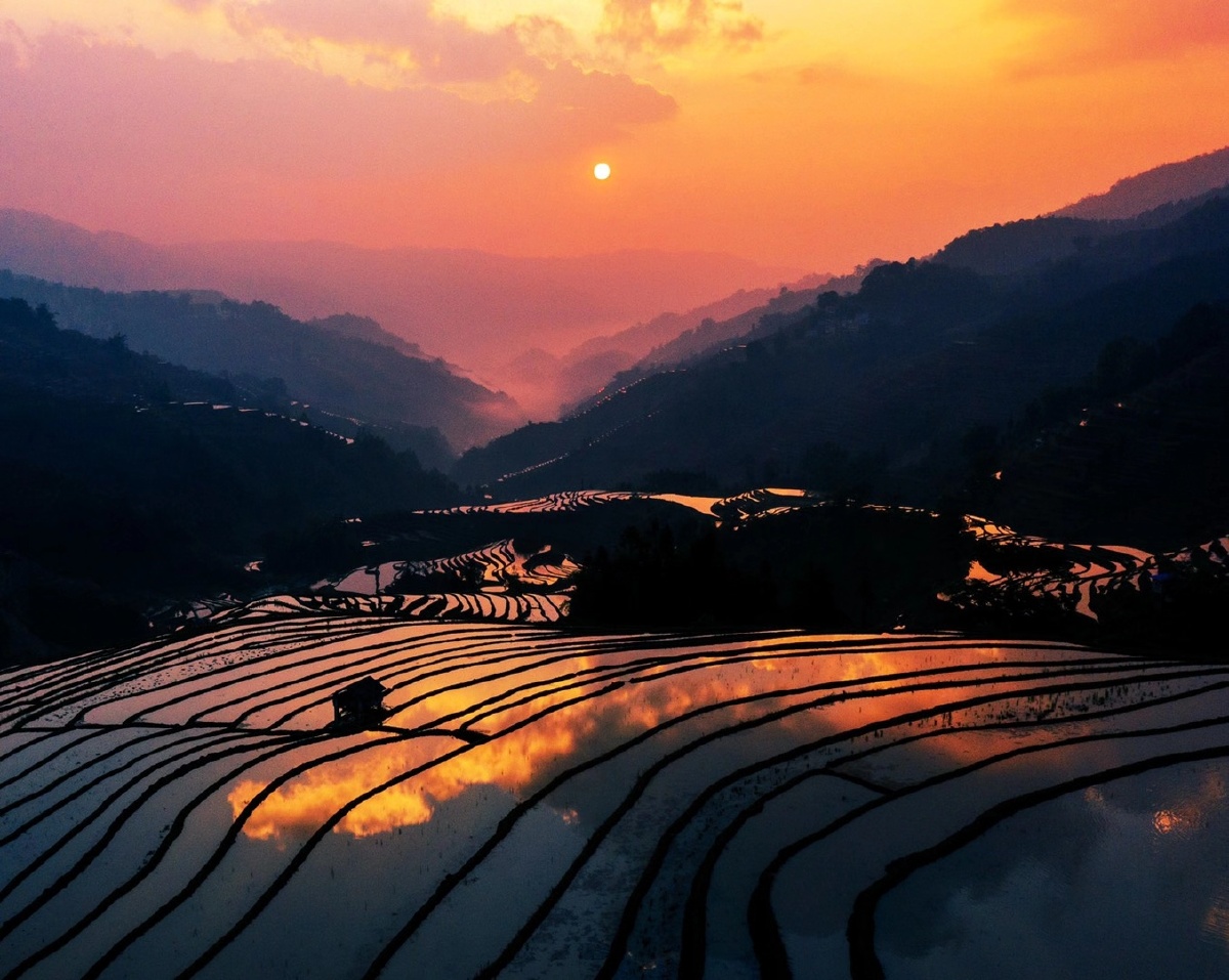 梯田晚霞