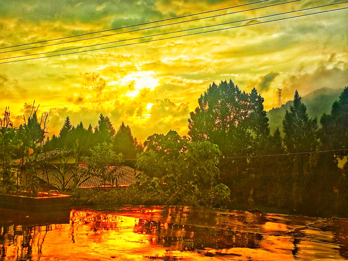 阳光普照大地日出系列