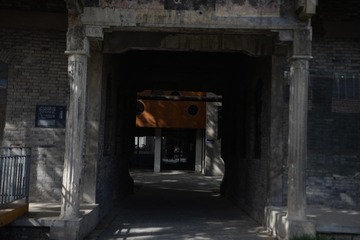 379227