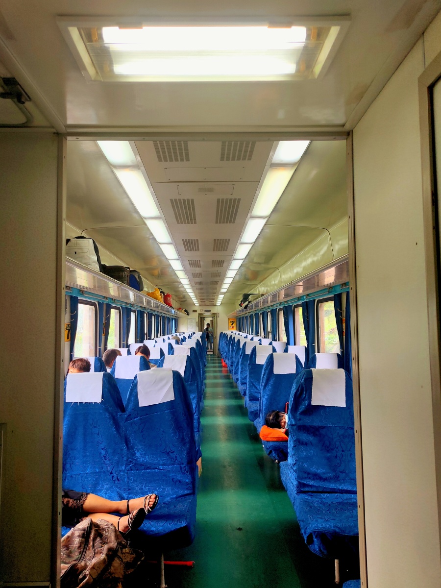 高铁的时代,绿皮火车车上风景,是否还记得 - 我是陈枫 - 图虫