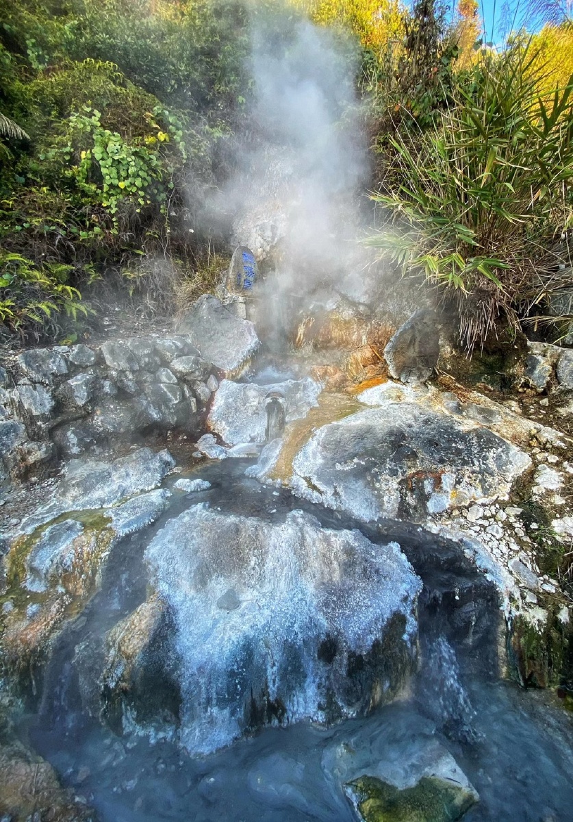 腾冲热海温泉景区